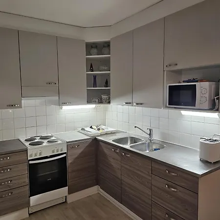 Susihukka & Punahilkka With Sauna